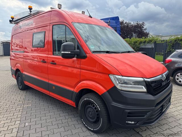 Bestelwagen met verhoogd dak MAN TGE 3.180 BF 3+ Begleitfazreug mit Bett