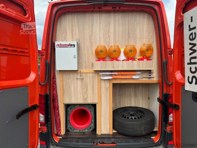 Bestelwagen met verhoogd dak MAN TGE 3.180 BF 3+ Begleitfazreug mit Bett