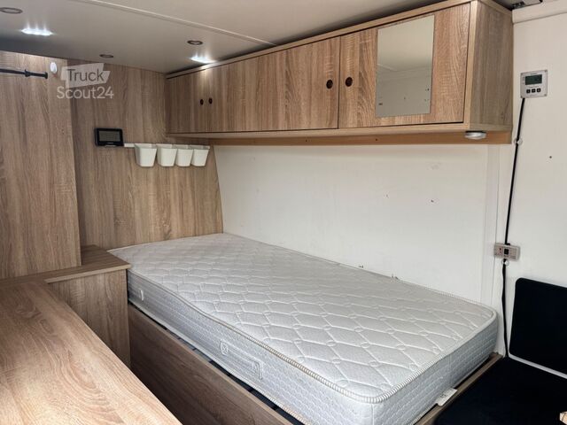 Bestelwagen met verhoogd dak MAN TGE 3.180 BF 3+ Begleitfazreug mit Bett