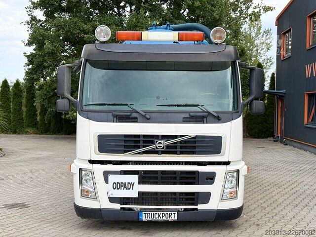 Vákuová cisterna VOLVO FM330 6x2/2 Euro 5 LL Kanalreiniger 15000L