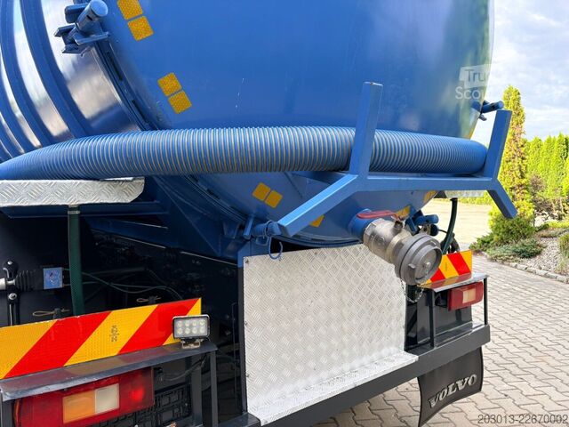 Vákuová cisterna VOLVO FM330 6x2/2 Euro 5 LL Kanalreiniger 15000L