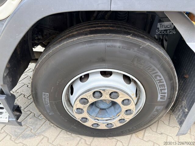 Vákuová cisterna VOLVO FM330 6x2/2 Euro 5 LL Kanalreiniger 15000L
