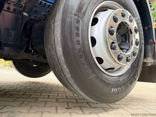 Vákuová cisterna VOLVO FM330 6x2/2 Euro 5 LL Kanalreiniger 15000L
