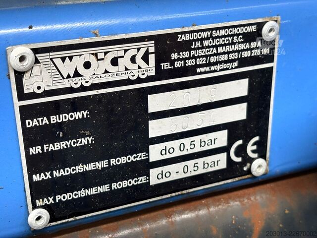 Vákuová cisterna VOLVO FM330 6x2/2 Euro 5 LL Kanalreiniger 15000L