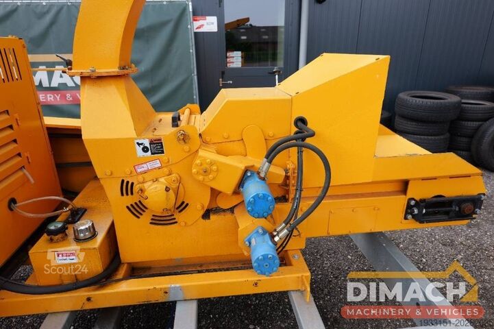 Hacheuse Shengmiao Hc6140 new wood chipper with trailer!!