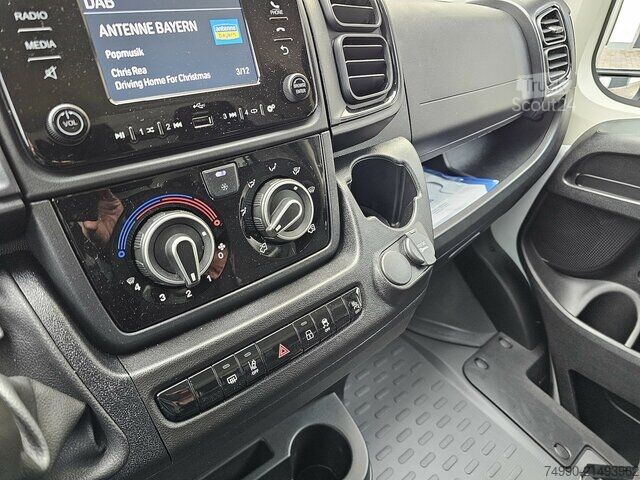 Furgon Fiat Ducato 35 MAXI 180 Koffer Automatik Seitentüre