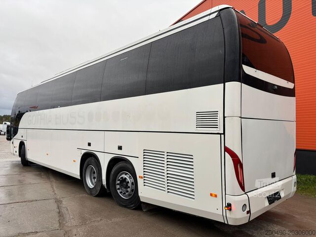 Turistinis automobilis Volvo B12B Beulas Glory 6x2*4 61 SEATS / AC / AUXILIA...
