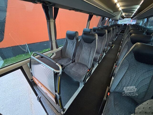 Turistinis automobilis Volvo B12B Beulas Glory 6x2*4 61 SEATS / AC / AUXILIA...