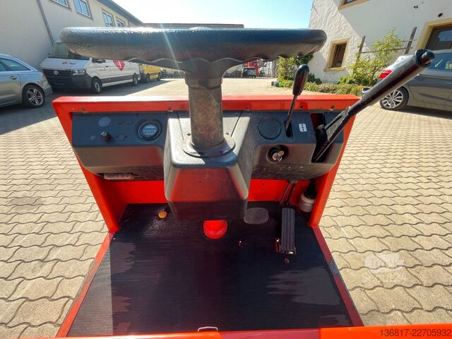 Traktor Linde P60Z Elektro Schlepper 6 to 3-Rad 24V