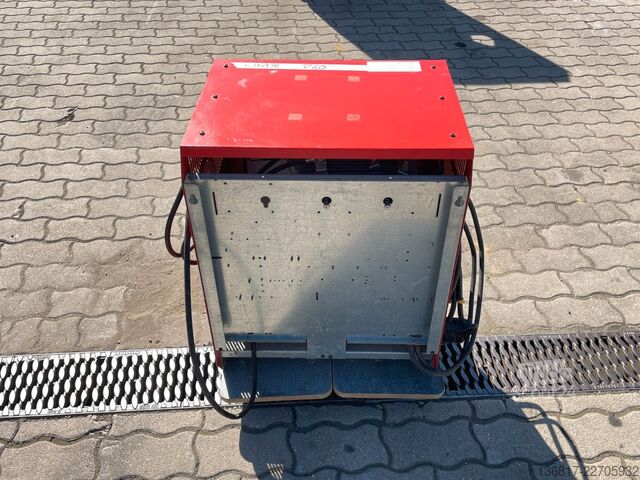 Traktor Linde P60Z Elektro Schlepper 6 to 3-Rad 24V