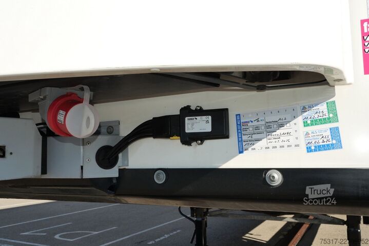 Kylsläpvagn SCHMITZ CARGOBULL SKO 20 /LZG CITY TRIDEC / LBW 2000 kg / BLUMEN