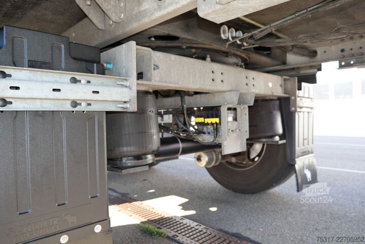 Kylsläpvagn SCHMITZ CARGOBULL SKO 20 /LZG CITY TRIDEC / LBW 2000 kg / BLUMEN