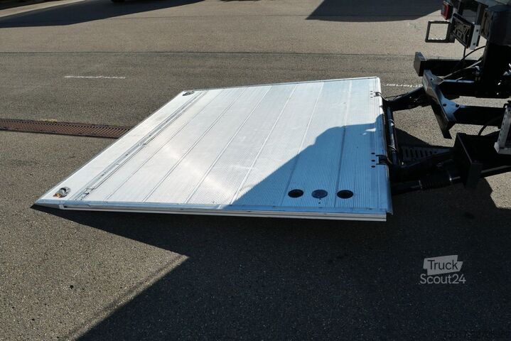Kylsläpvagn SCHMITZ CARGOBULL SKO 20 /LZG CITY TRIDEC / LBW 2000 kg / BLUMEN