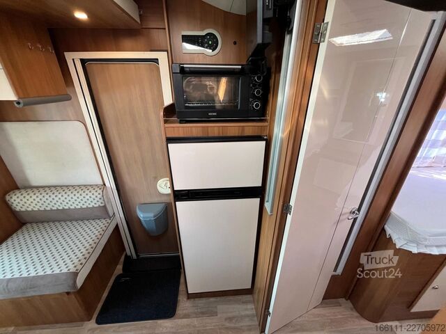 Halvintegrerad husbil RIMOR Katamarano 95 Plus - Hub/Einzelbetten - Klima -