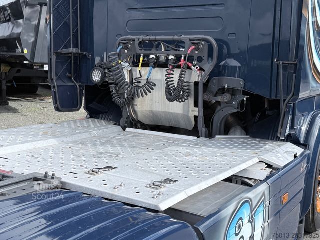 Vakio vetoauto SCANIA V8 R580 Topline 6X2, Retarder, Voll-Luft, Leder