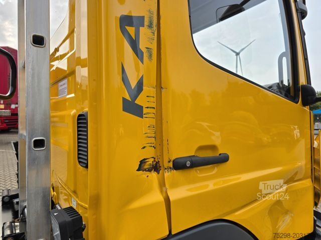 Vaihtolavakuorma-auto MERCEDES-BENZ Kamag WBH 25 / Umsetzer Sattelplatte