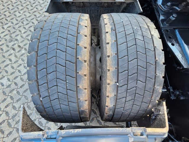 Lielapjoma vilcējs MAN TGX 18.460 4X2 LLS-U