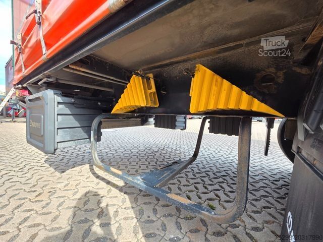 Semirimorchio con telone KRONE SD / Palettenkasten / Liftachse