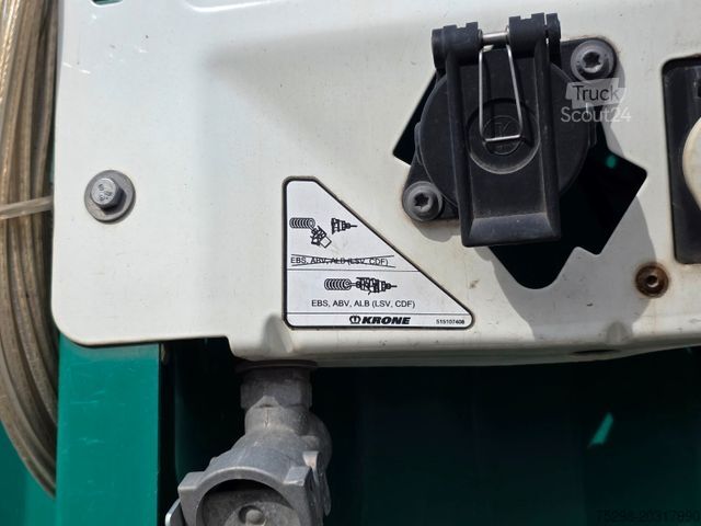 Semirimorchio con telone KRONE SD / Palettenkasten / Liftachse