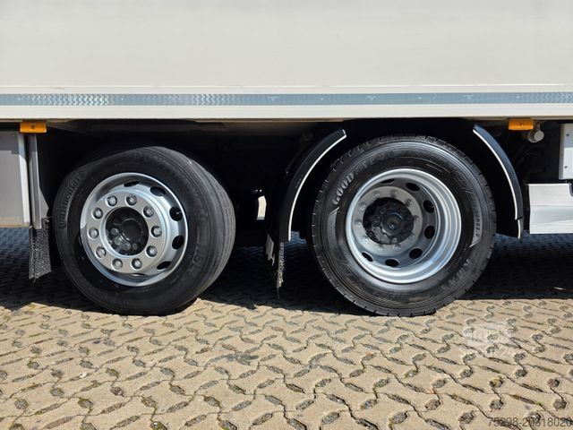 Kutu kamyonu MERCEDES-BENZ Actros 2551 /Retarder/Ldbw/Konvekta/Lenkachse