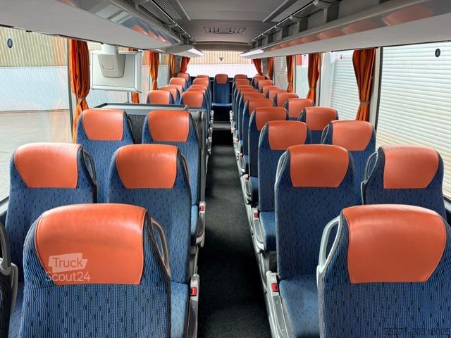 Távolsági autóbusz SETRA S 515 MD