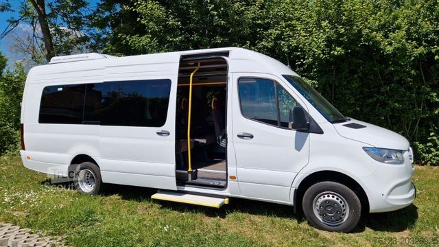Minibus MERCEDES-BENZ 515 Sprinter 22 Schlafsessel Lagerfahrzeug Stock