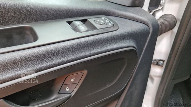 Minibus MERCEDES-BENZ 515 Sprinter 22 Schlafsessel Lagerfahrzeug Stock
