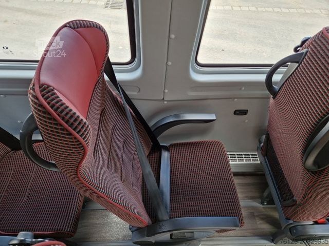 Miniautocarro IVECO Daily C35 M1 9 Sitzer sauberes Fahrzeug