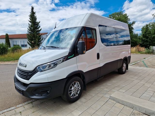 Miniautocarro IVECO Daily C35 M1 9 Sitzer sauberes Fahrzeug