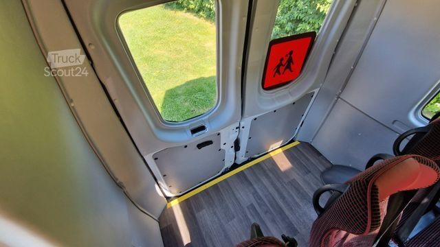 Miniautocarro IVECO Daily C35 M1 9 Sitzer sauberes Fahrzeug