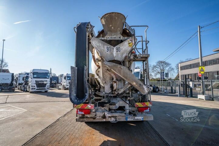 Mixeur MAN TGS 32.360 BB+LIEBHERR 8m3+TAPIS THEAMS 12m