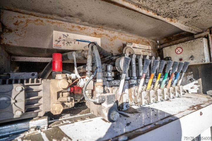 Mixeur MAN TGS 32.360 BB+LIEBHERR 8m3+TAPIS THEAMS 12m