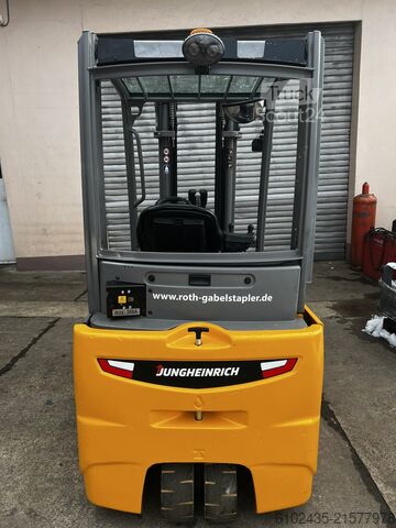 Chariot élévateur Jungheinrich EFG 220