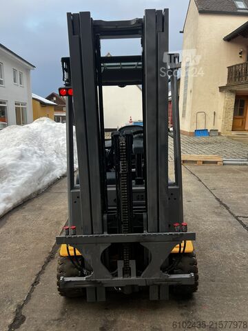 Chariot élévateur Jungheinrich EFG 220