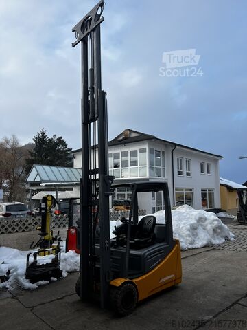 Chariot élévateur Jungheinrich EFG 220