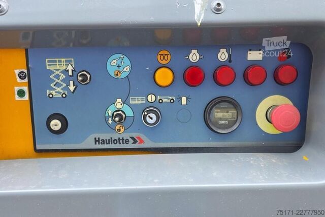 Ascensore a forbice Haulotte COMPACT 10DX Diesel, 4x4 Drive, 10.2m Working Heig