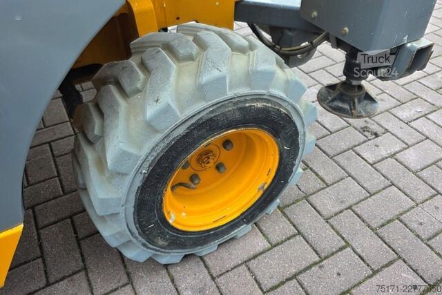 Ascensore a forbice Haulotte COMPACT 10DX Diesel, 4x4 Drive, 10.2m Working Heig