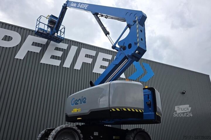 Телескопічна платформа Genie S60FE Hybrid, 4x4 Drive, 20.6m Working Height, 12.