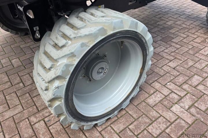 Телескопічна платформа Genie S60FE Hybrid, 4x4 Drive, 20.6m Working Height, 12.