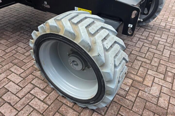 Телескопічна платформа Genie S60FE Hybrid, 4x4 Drive, 20.6m Working Height, 12.