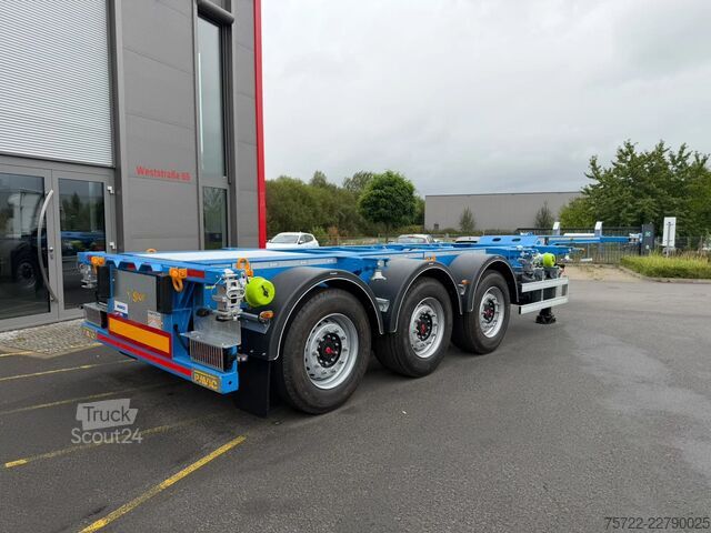 Transport av containere PAVIC STAR Containerchassis Teleskopierbar 20" 40" 45...