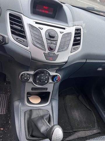 Van FORD Fiesta Trend - Original 78.500 km - TÜV 08/2027