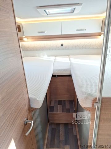 Entegre karavan WEINSBERG CaraCore 700 MEG Light