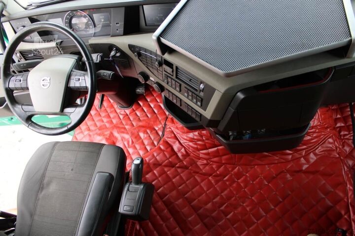 Autonkuljetusauto VOLVO FH 500 6x2 LL Plattform mit Radmulden Nr.: 312