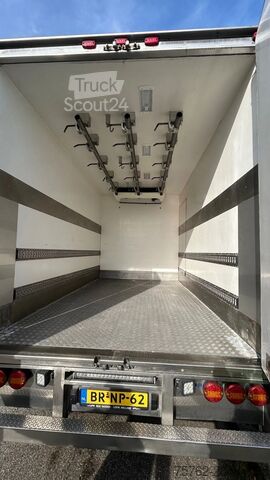 Μεταφορά σε ψύξη/κατάψυξη DAF LF 45.160 meat box | Thermo king | manuel gearb...