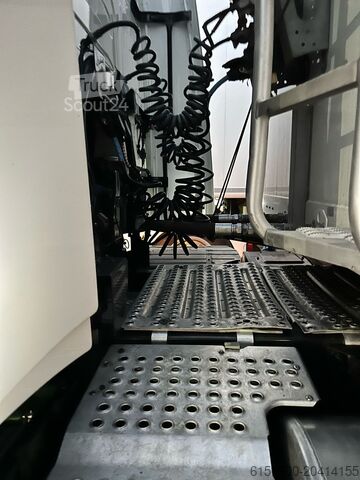 Gefahrgut-LKW Volvo FH 500