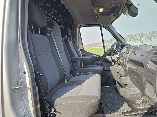 High-roof van RENAULT MASTER 2.3 L2H2 Imperiaal NAP!