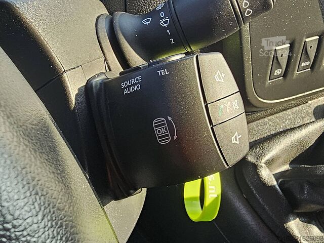 High-roof van RENAULT MASTER 2.3 L2H2 Imperiaal NAP!