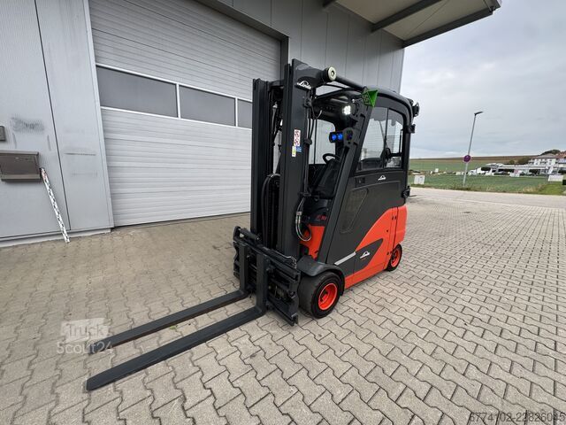 Elektryczny – 4 koła Linde E18PH  + Ladegerät NEU 48120 --EK
