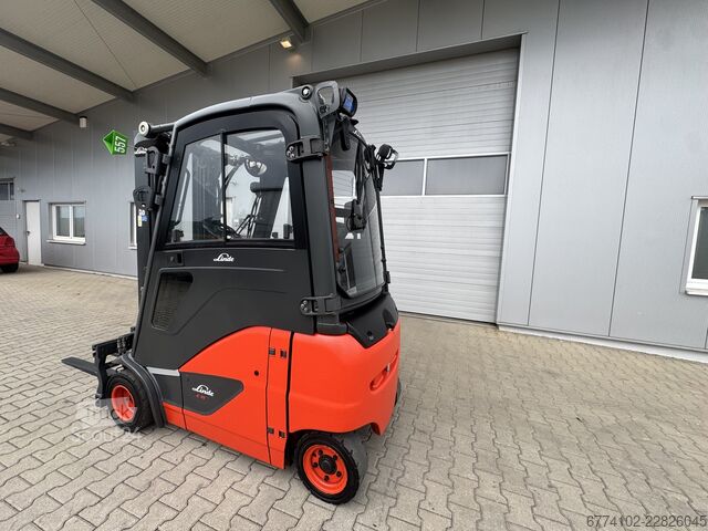 Elektryczny – 4 koła Linde E18PH  + Ladegerät NEU 48120 --EK